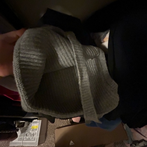 Damson Madder grey new  Knit hat - Picture 6 of 9